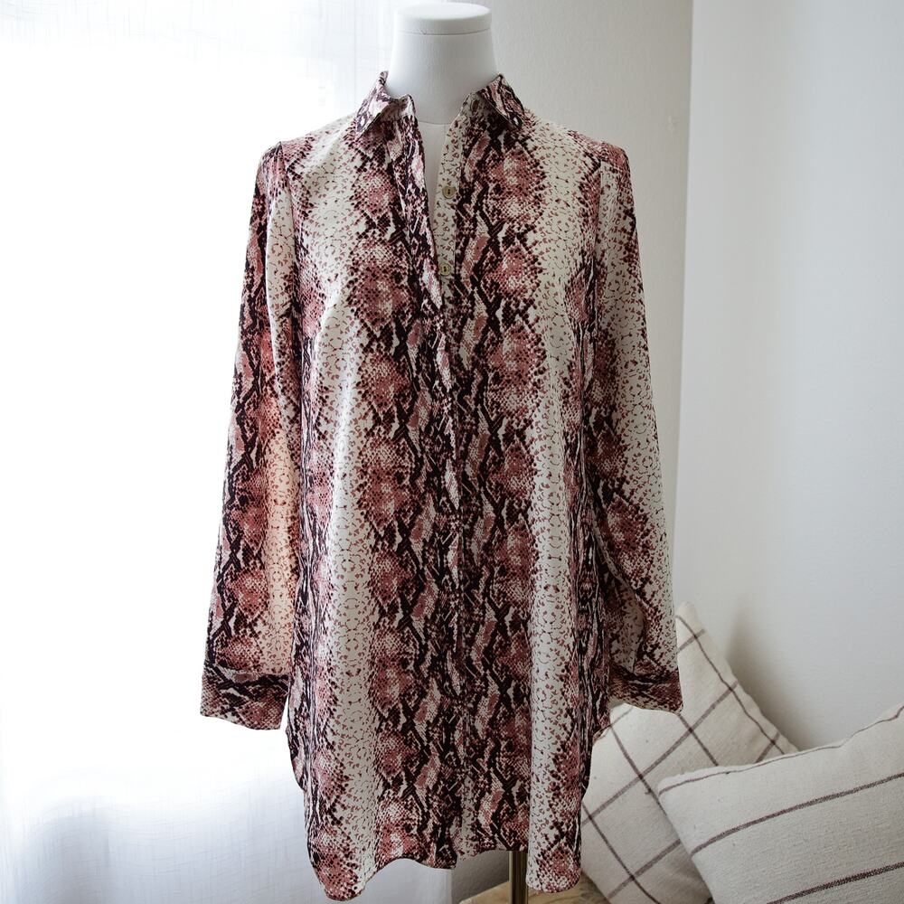 BCBGMAXAZRIA Animal print button-down top size XS